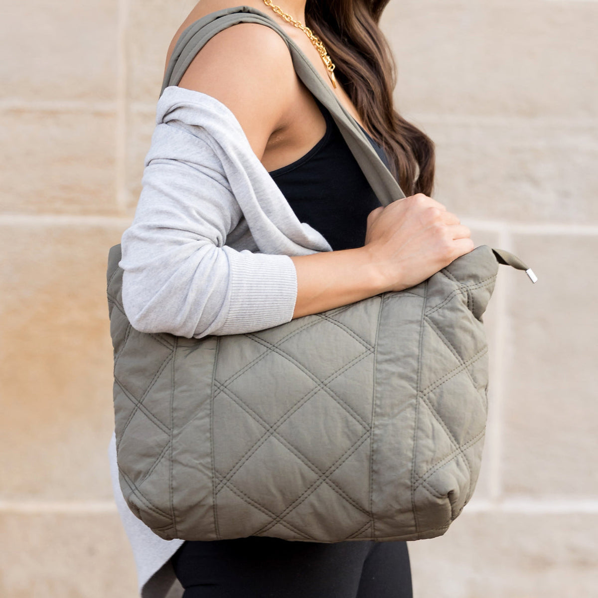 Women's Quilted Tote Bag – Lightweight Everyday Shoulder Bag