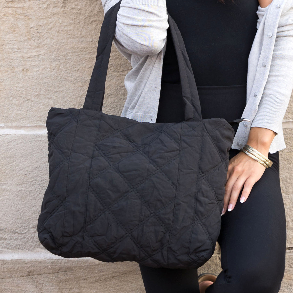 Women's Quilted Tote Bag – Lightweight Everyday Shoulder Bag