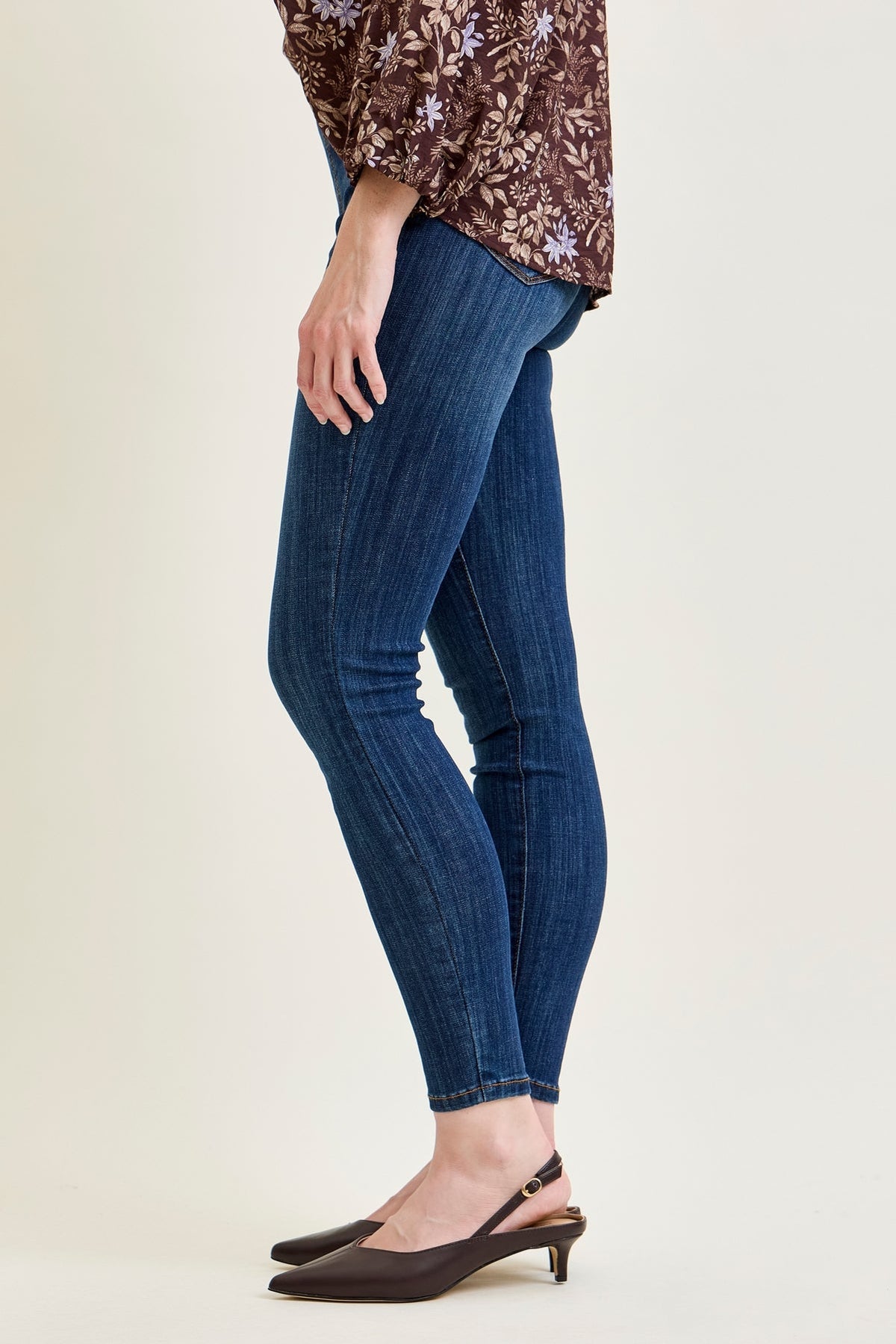 Judy Blue Pull-On Classic Skinny Jeans